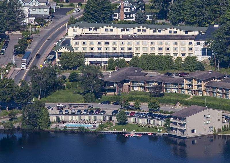 Bluebird Lake Placid Hotel Buitenkant foto