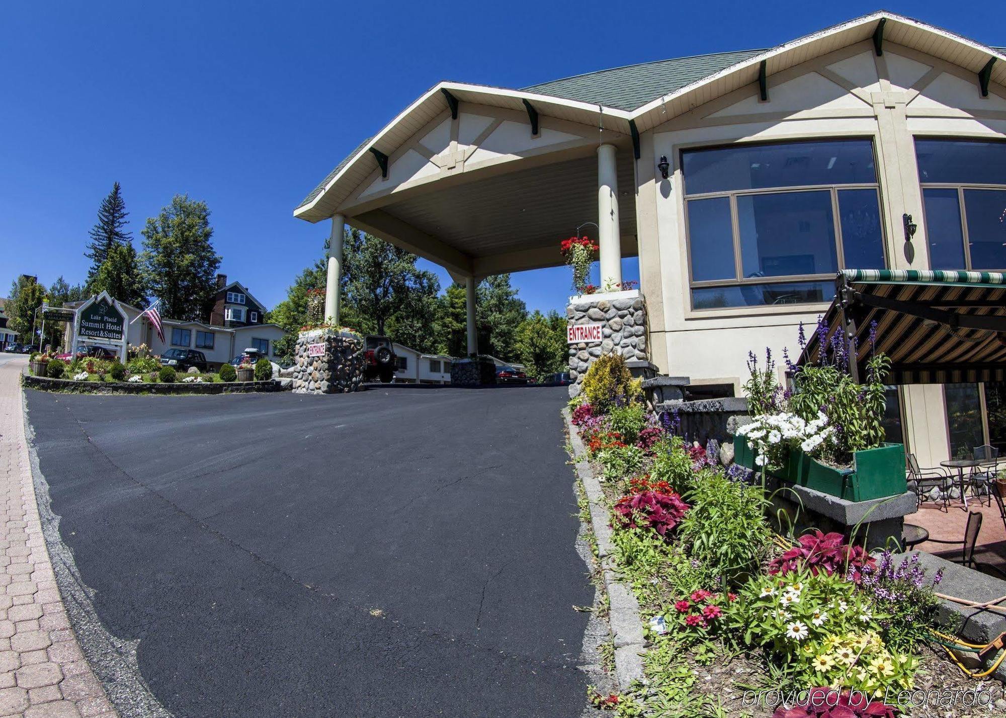 Bluebird Lake Placid Hotel Buitenkant foto